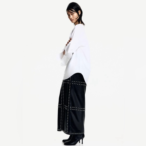 H&M A/W 2024 Loose Fit Tuxedo Shirt. XL - Picture 6 of 8